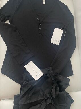 Athleta SET Black Wind down sleep Top &  Calm Cool PANTS -NOT SHORTS!!